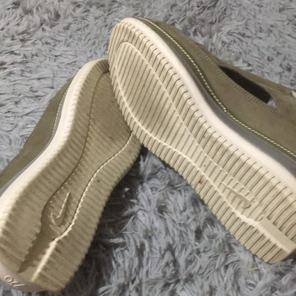 Sneaker - Picture 4 of 7